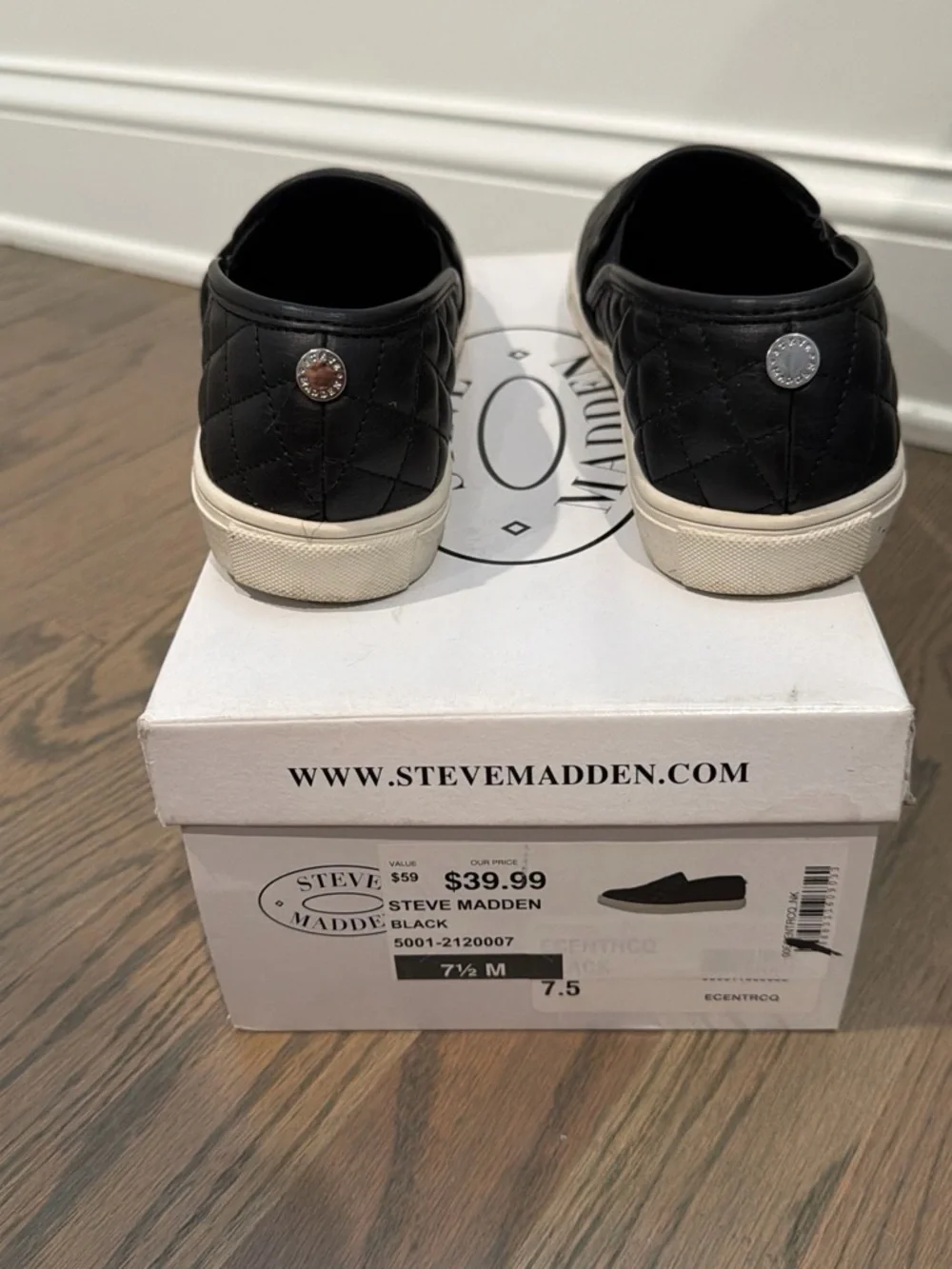 Steve Madden stylish quilted